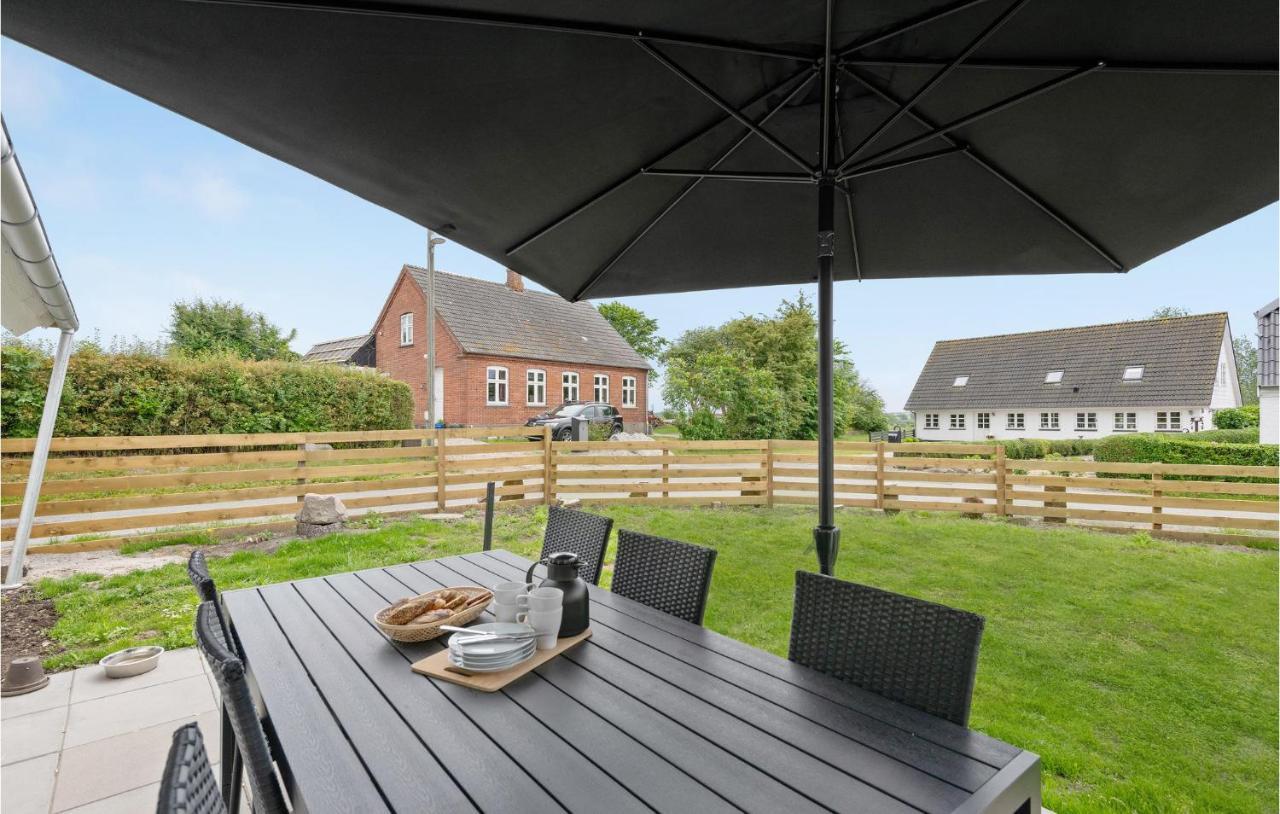 Nice Home In Aeroskobing With Kitchen Exterior foto