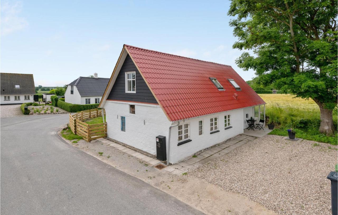 Nice Home In Aeroskobing With Kitchen Exterior foto