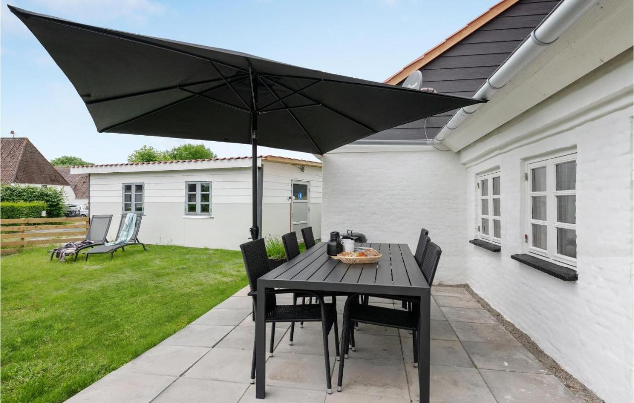 Nice Home In Aeroskobing With Kitchen Exterior foto