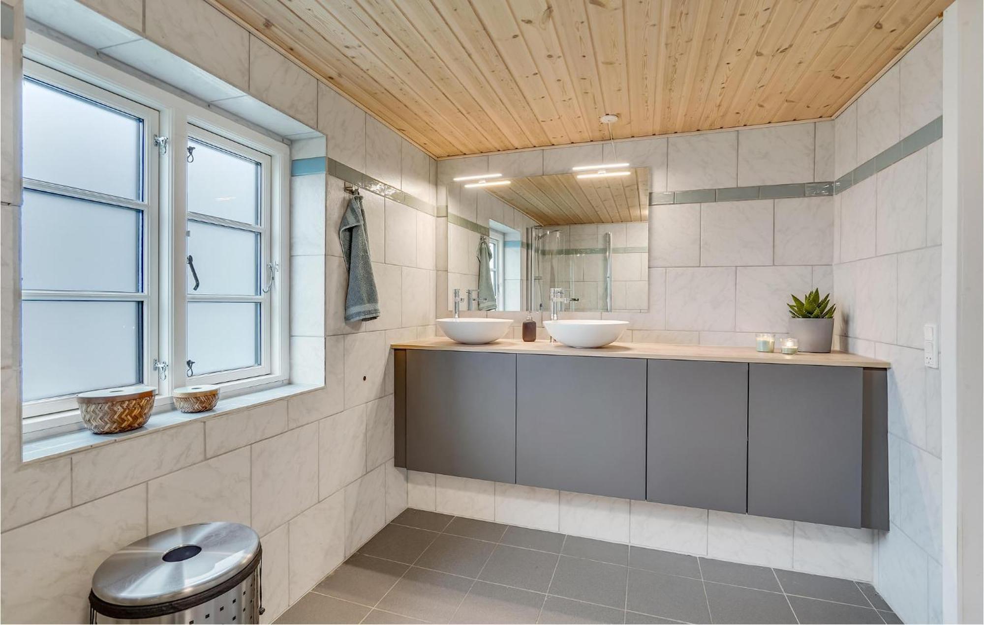 Nice Home In Aeroskobing With Kitchen Exterior foto